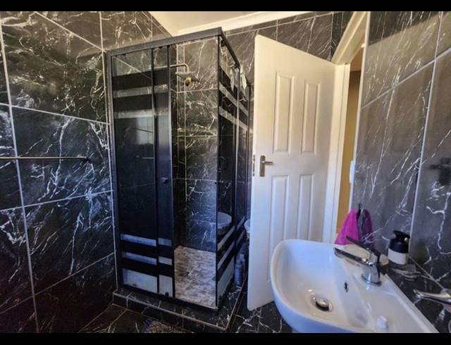 3 BEDROOM FREESTANDING FOR SALE IN HOWICK WEST